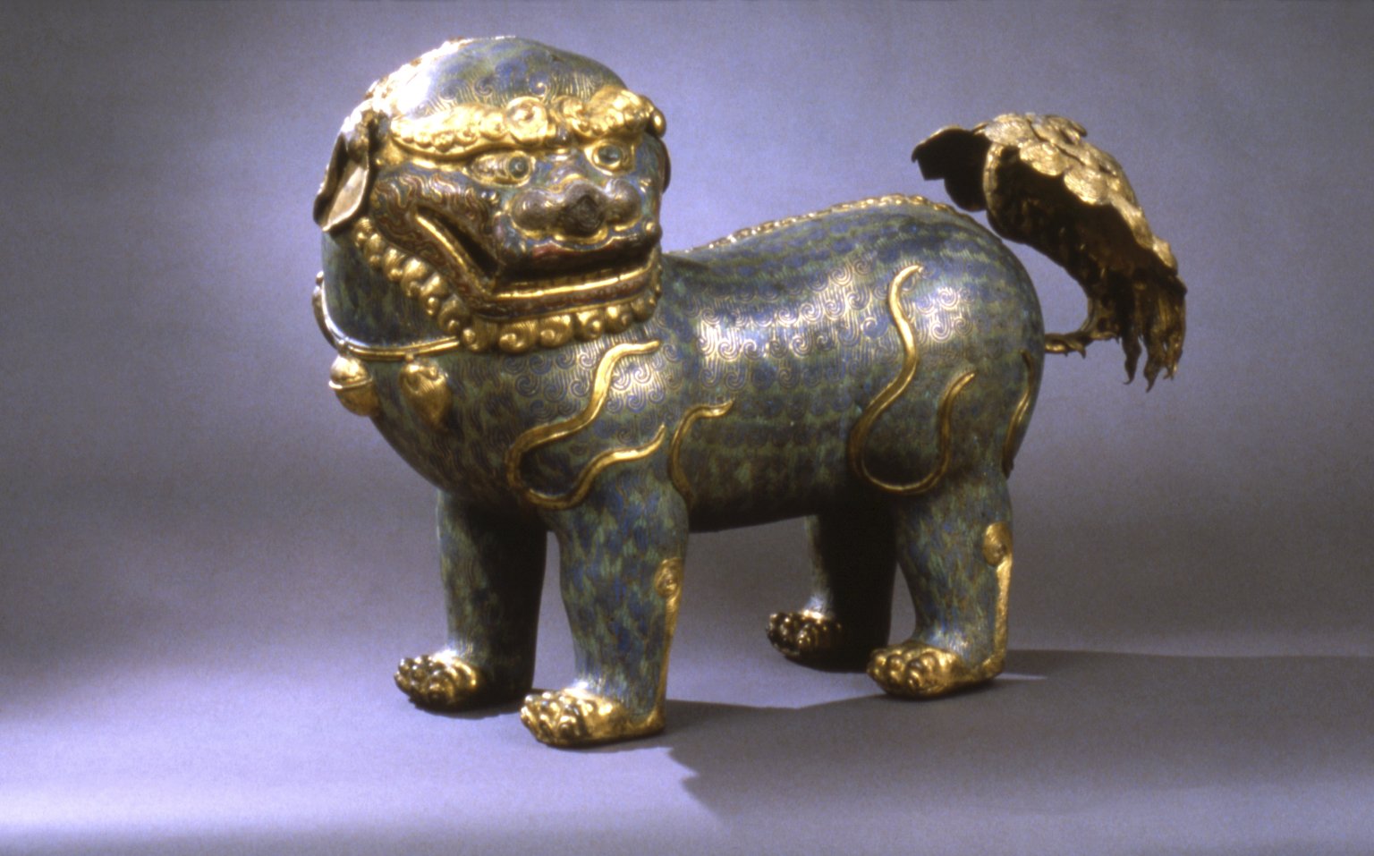 Lionctoy lionchen 蝿王 Large Figure of a Lion Dog · Brooklyn Museum