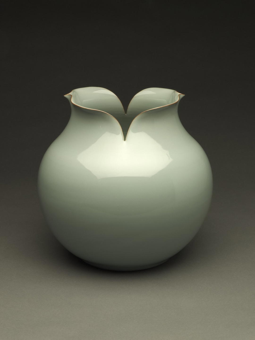 Vase with Everted Floriate Rim · Brooklyn Museum