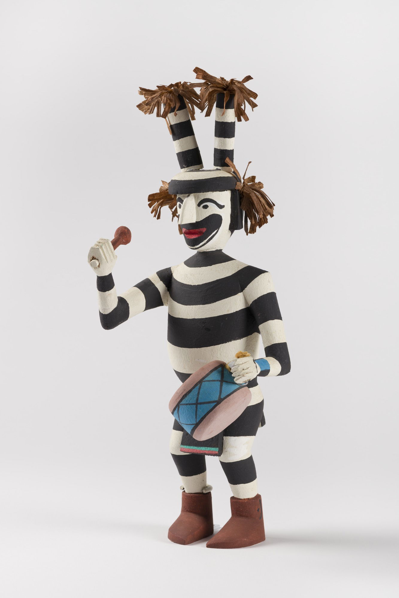 コリンチャンス カバリーニョ【Cavalinho do SCCP】マスコット人形 Kachina Doll, Koshare Clown · Brooklyn Museum