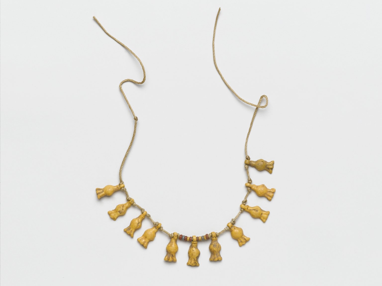 Fragmentary Necklace with Cornflowers