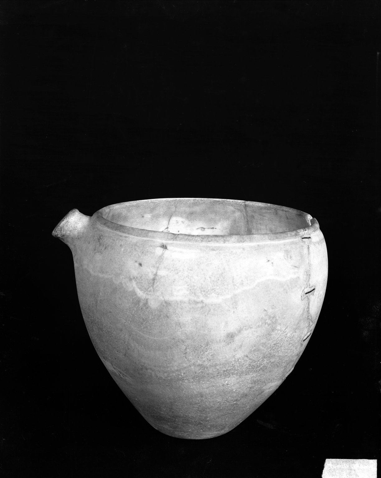 Vessel with Spout