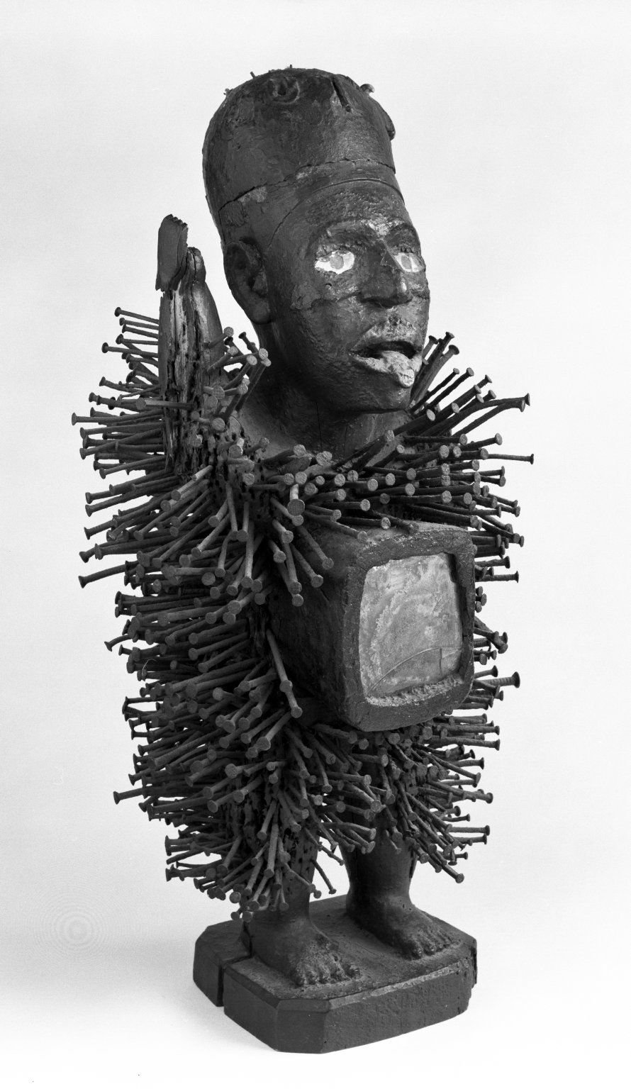 ンキシ ンコンディ像　Nkisi Nkonde Nkisi Nkondi (Power Figure) · Brooklyn Museum