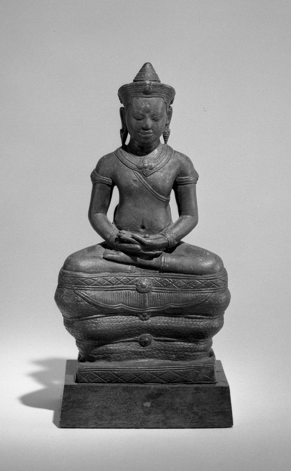 Angkor 女神石像 Sambuor Prei Kuk 19世紀 1800年代 Angkor 女神石像 Sambuor Prei Kuk 19世紀 1800年代 - メルカリ