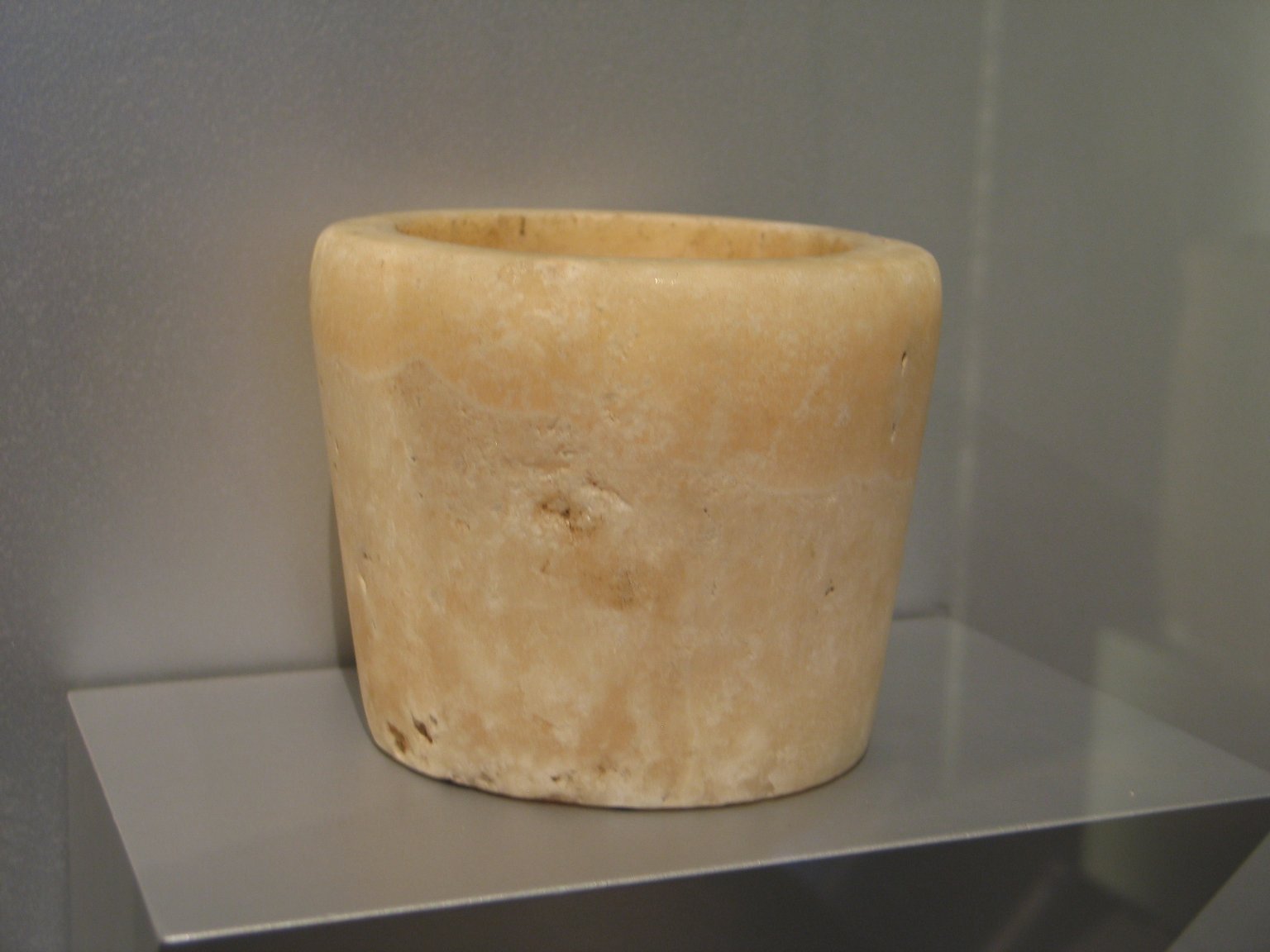 Cylindrical Vessel or Stand for Offering Table