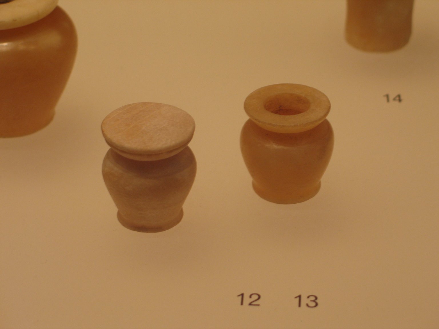 Kohl Jar with Cover