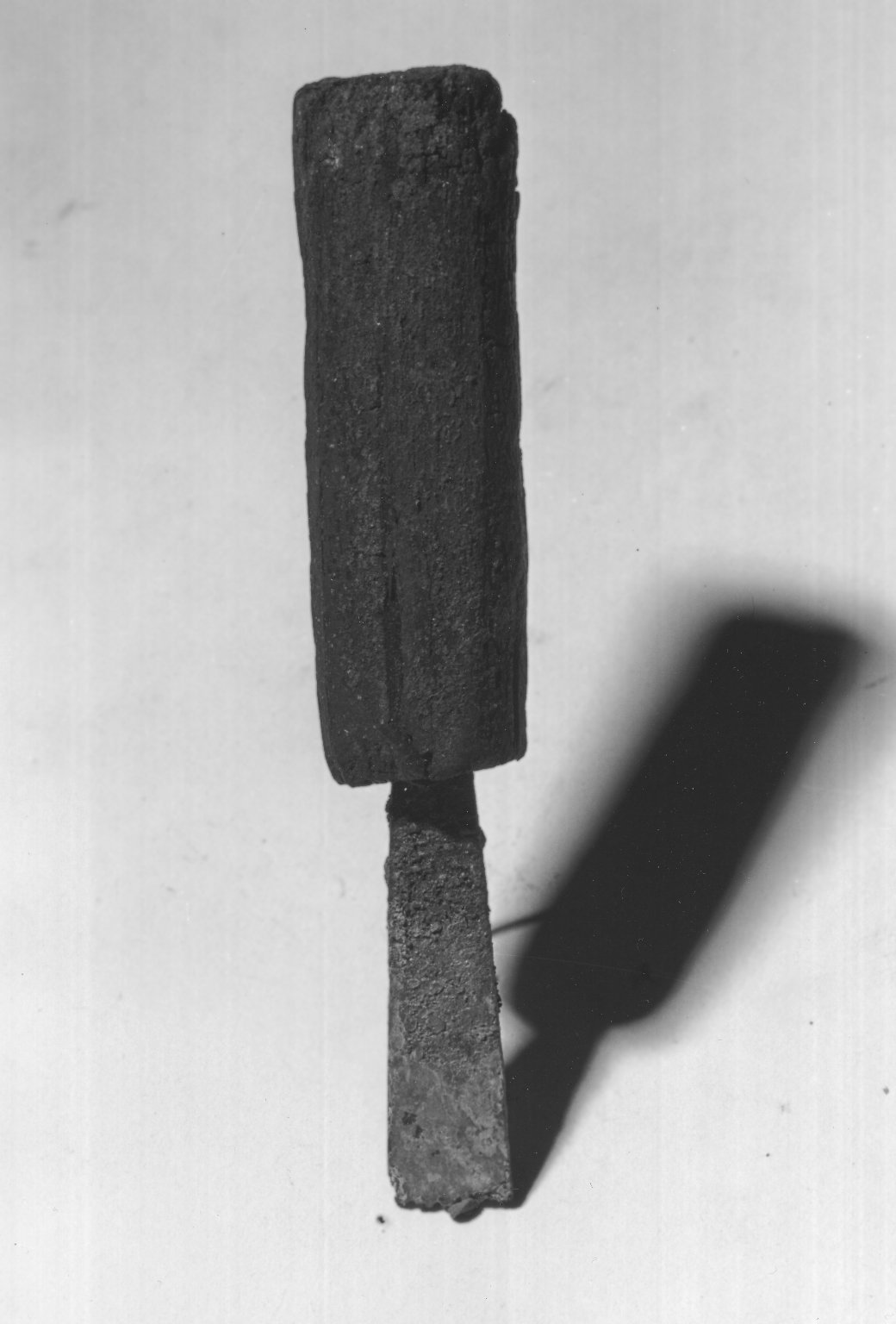 Serrated Tool with Handle