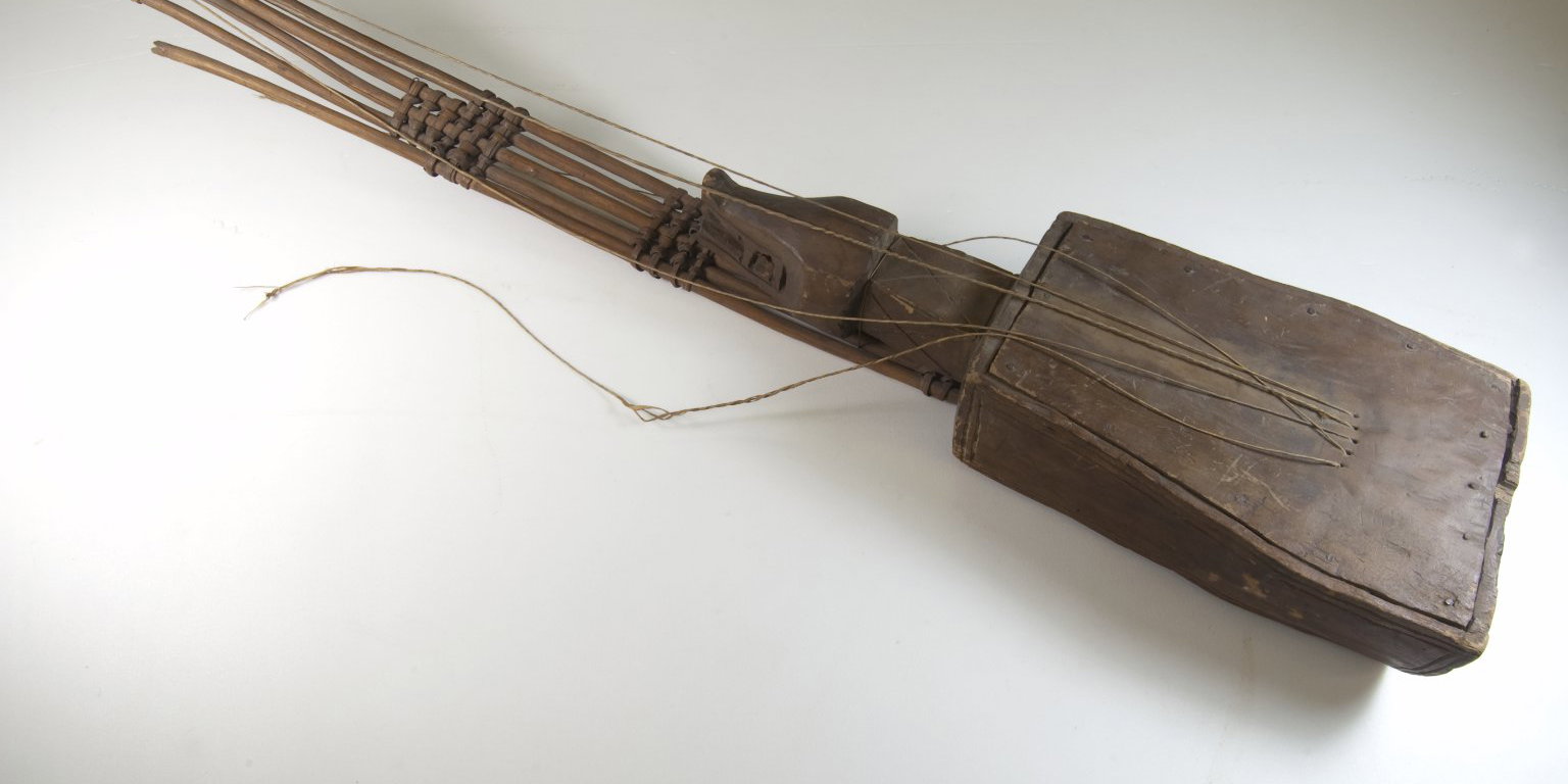 Five Stringed Harp with Boar's Head Decoration (Kundi) · Brooklyn Museum