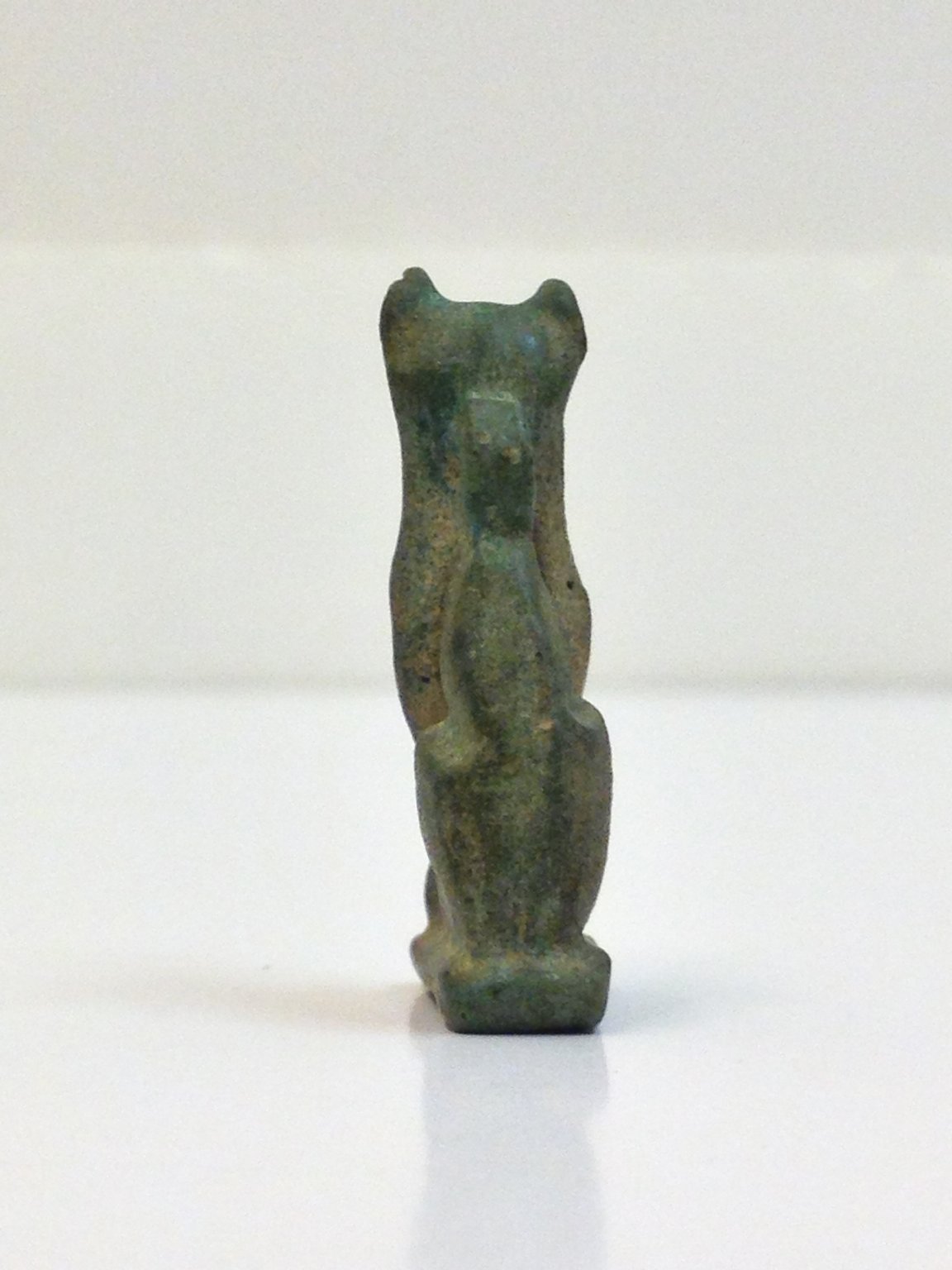 Amulet Representing a Cat and Kitten
