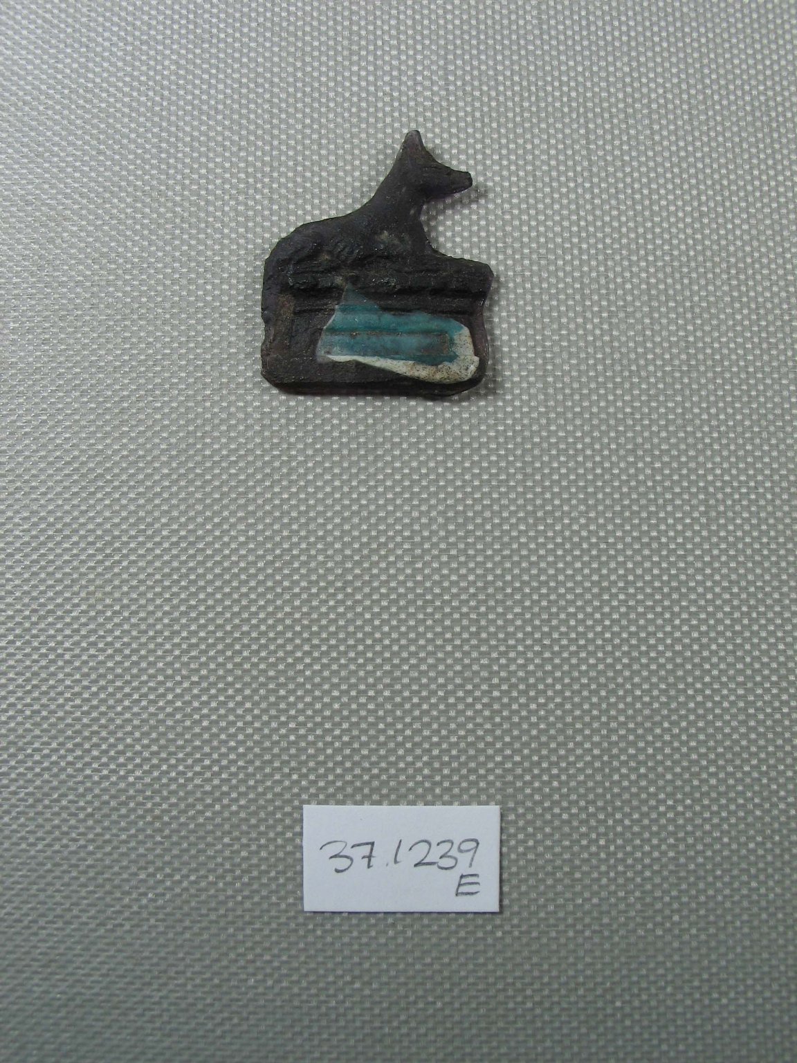 Inlay Representing a Recumbent Jackal or Shrine