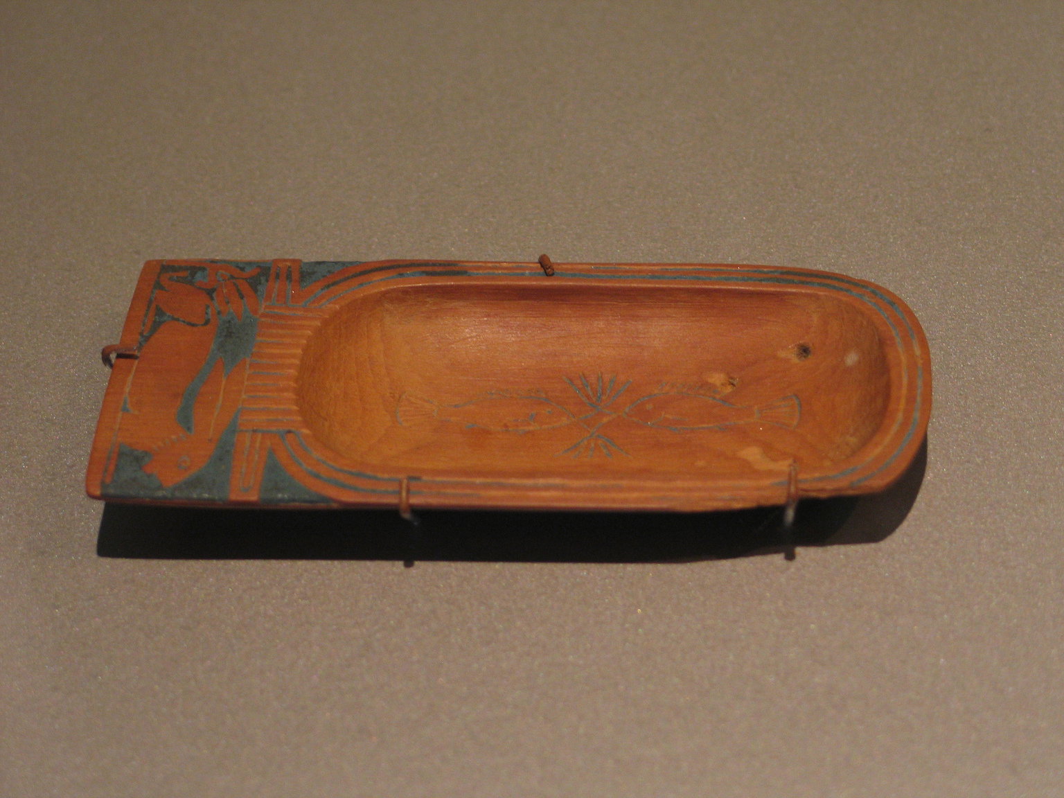 Cosmetic Dish in Form of Cartouche Containing Fish