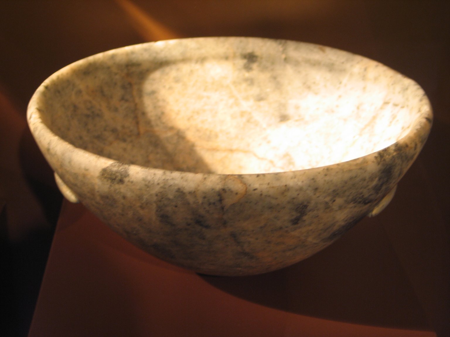 Large Bowl with Beveled Internal Rim