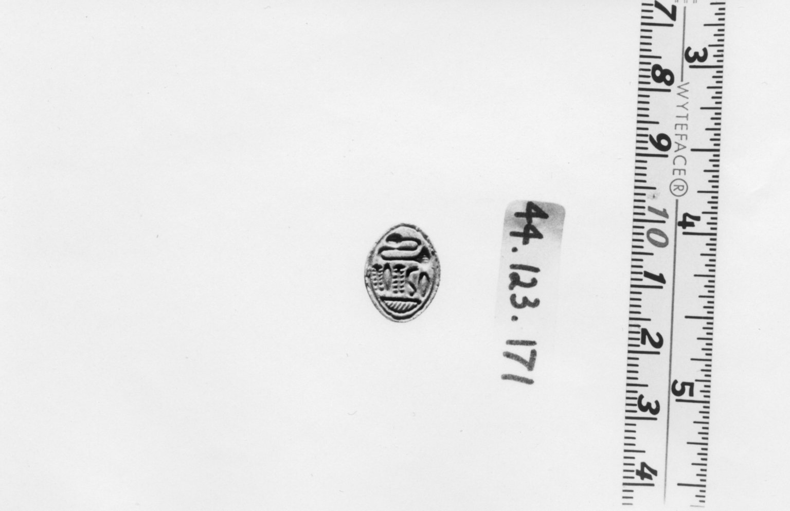 Lentoid Seal Amulet