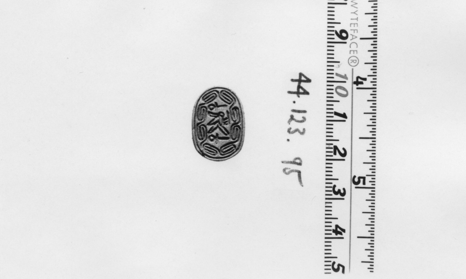 Motto Scarab ("May the King of Lower Egypt Live")