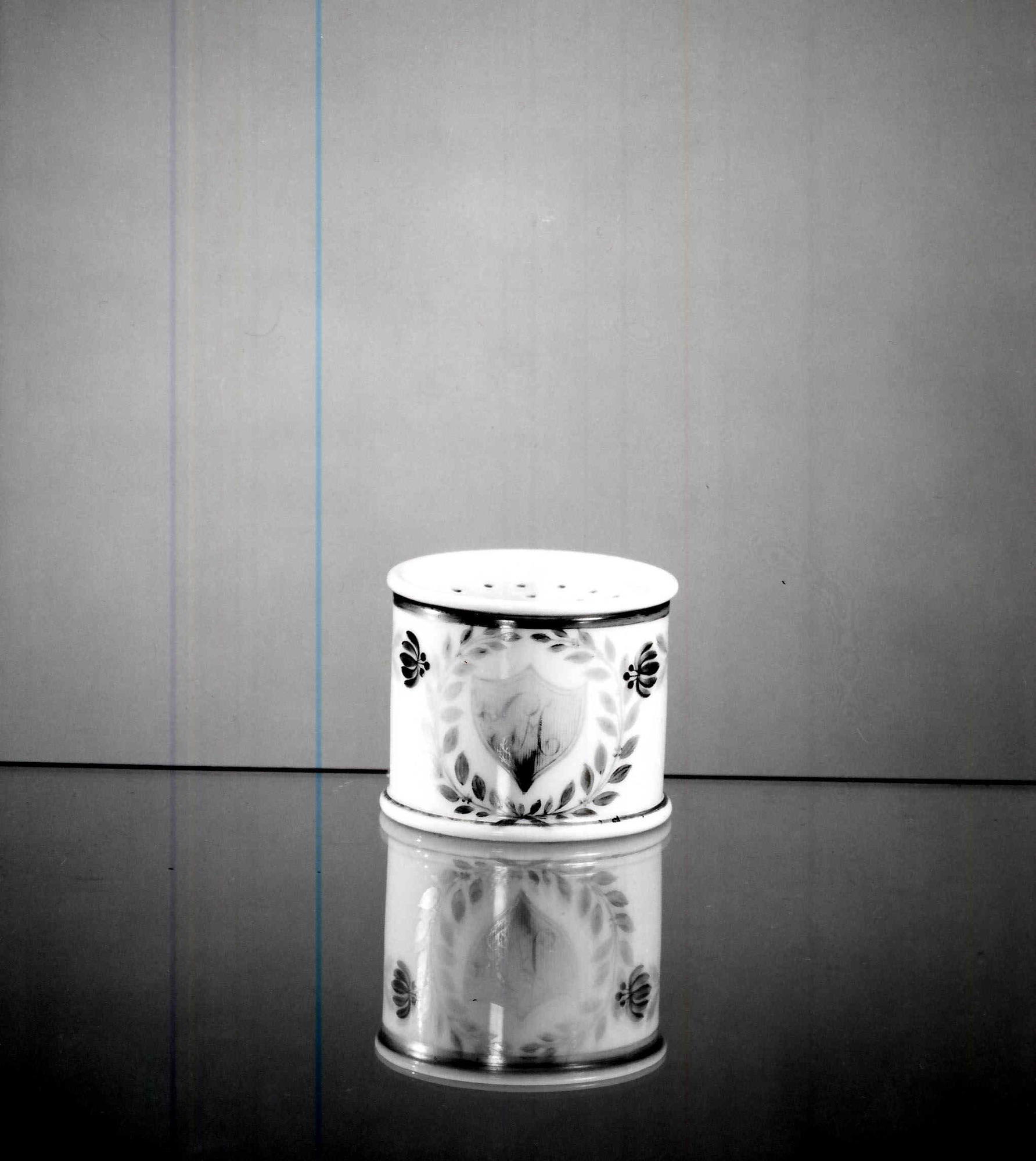Pounce Pot · Brooklyn Museum